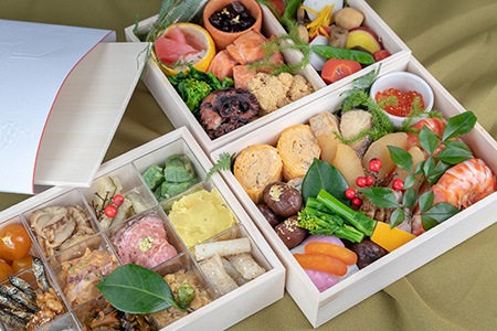 便当盒是日本的塑料包装替代品，可以将食物储存在分区的区域